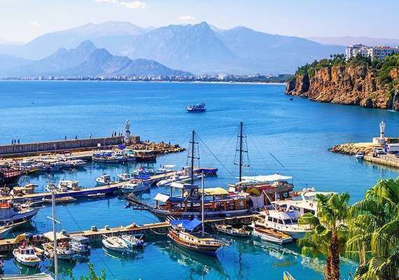 Antalya: Akdeniz’in Turkuaz Cenneti